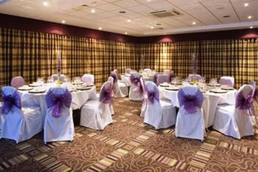 фото отеля Holiday Inn Express Stevenage