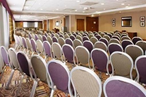 фото отеля Holiday Inn Express Stevenage