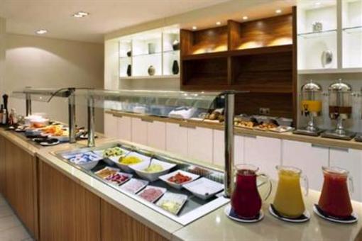 фото отеля Holiday Inn Express Stevenage