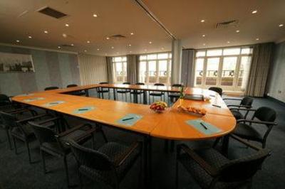 фото отеля Mercure Edinburgh Princess Street Hotel