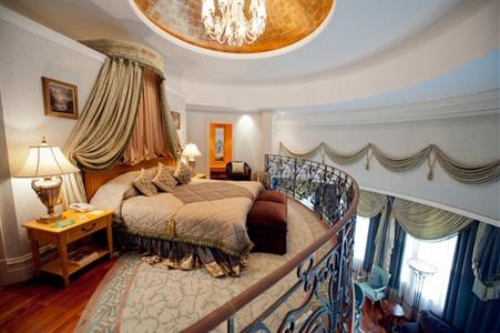 фото отеля Donbass Palace Hotel