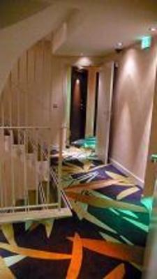 фото отеля Kyriad Paris Ouest Puteaux