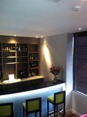 фото отеля Kyriad Paris Ouest Puteaux