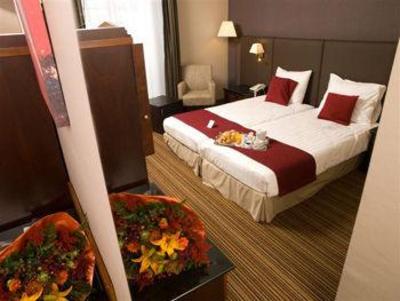 фото отеля BEST WESTERN Premier Carrefour de l'Europe