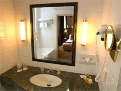 фото отеля BEST WESTERN Premier Carrefour de l'Europe
