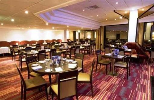 фото отеля Holiday Inn London - Wembley
