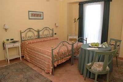 фото отеля Hotel Villa di Carlo