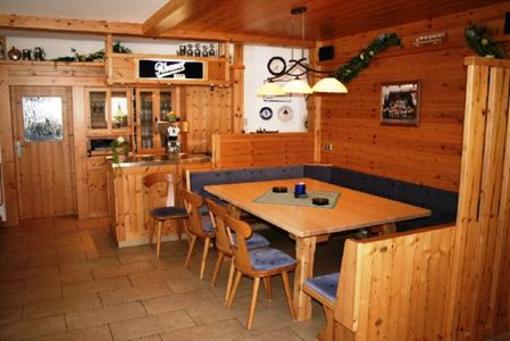 фото отеля Zur Linde Gasthof-Pension