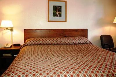 фото отеля Alger Falls Motel