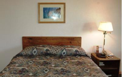 фото отеля Alger Falls Motel