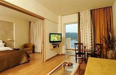 фото отеля Akrotiri Beach Hotel