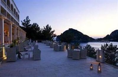 фото отеля Akrotiri Beach Hotel
