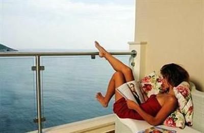 фото отеля Akrotiri Beach Hotel