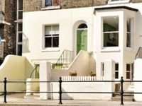 299 London Road