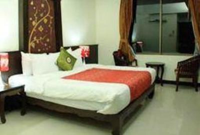 фото отеля @ At Phuket Inn