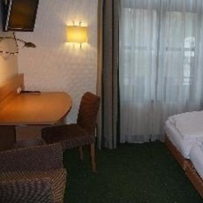 фото отеля Hotel & Gastätte Erftruhe