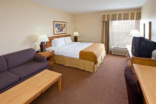 фото отеля Baymont Inn and Suites Fishers Indianapolis Area