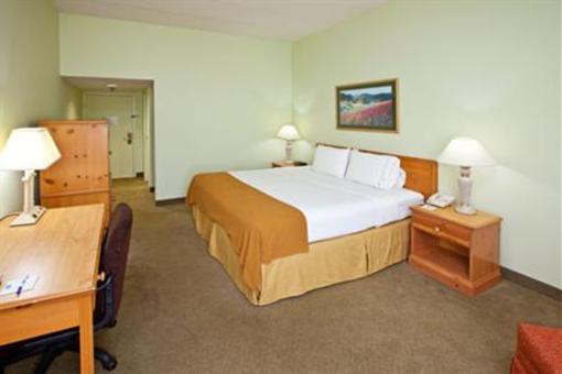 фото отеля Baymont Inn and Suites Fishers Indianapolis Area