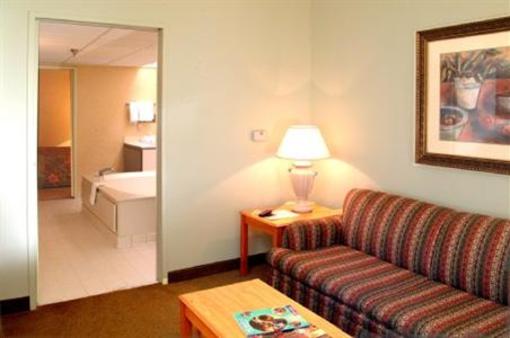 фото отеля Baymont Inn and Suites Fishers Indianapolis Area