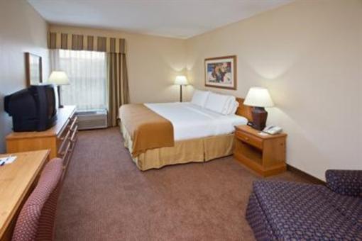 фото отеля Baymont Inn and Suites Fishers Indianapolis Area