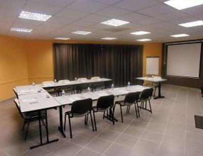фото отеля Kyriad Hotel Montauban