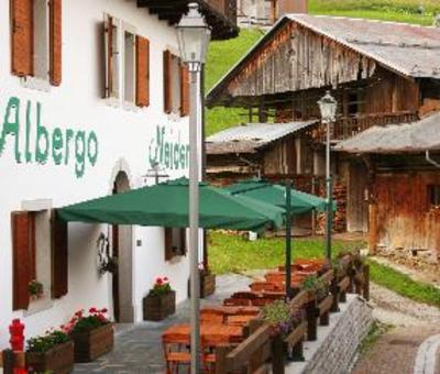 фото отеля Albergo Neider