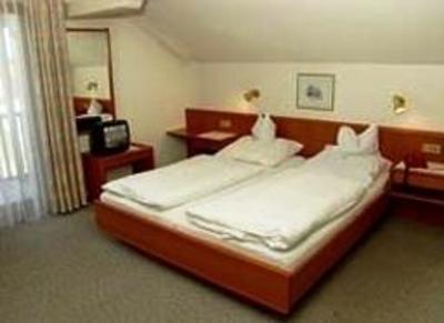 фото отеля Pension Gasthof Eibl Rohrnbach