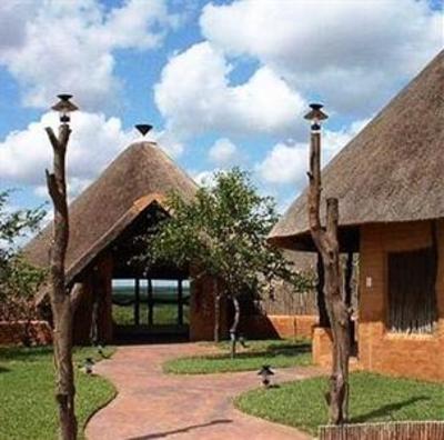 фото отеля Mopane Bush Lodge
