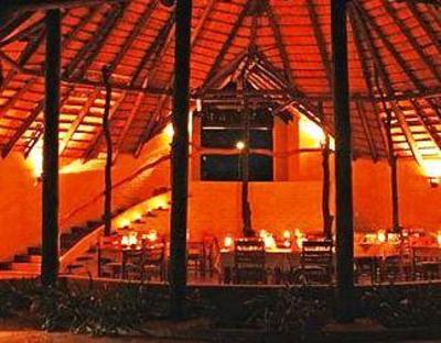 фото отеля Mopane Bush Lodge