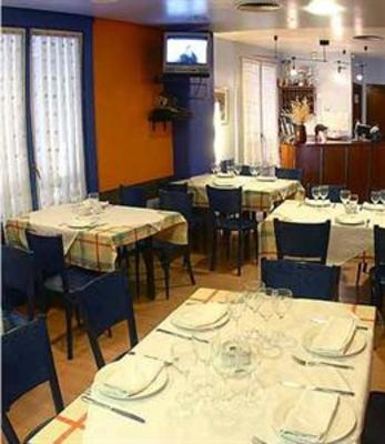 фото отеля Rugaca Hostal Huesca