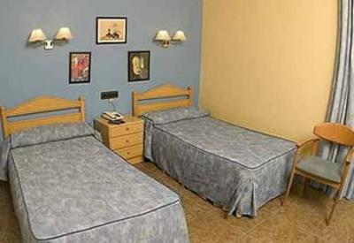 фото отеля Rugaca Hostal Huesca