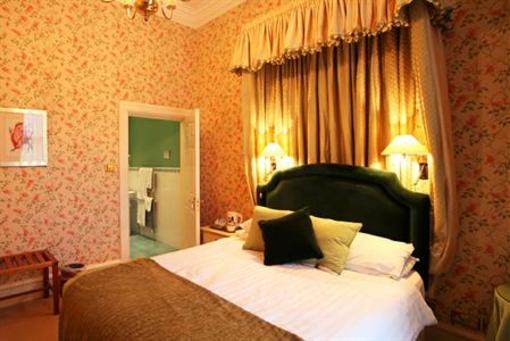 фото отеля Moorpark House Hotel Kilbirnie