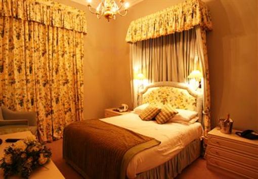 фото отеля Moorpark House Hotel Kilbirnie