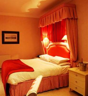 фото отеля Moorpark House Hotel Kilbirnie