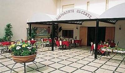 фото отеля Hotel Alceste