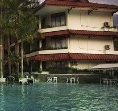 фото отеля Tirtagangga Hotel