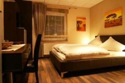 фото отеля Neuzeit Hotel