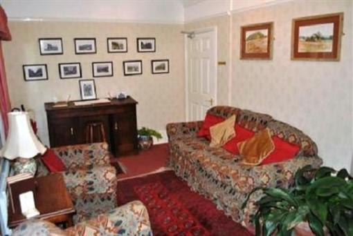 фото отеля Churchill Guest House