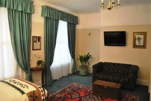 фото отеля Churchill Guest House