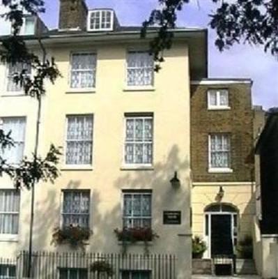 фото отеля Churchill Guest House