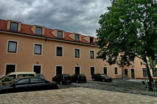 фото отеля Hotel Jelen Hlohovec