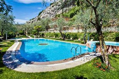 фото отеля Continental Hotel Nago-Torbole