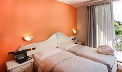 фото отеля Continental Hotel Nago-Torbole