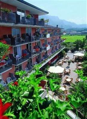 фото отеля Continental Hotel Nago-Torbole