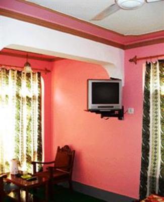 фото отеля Hotel Diplomat Srinagar