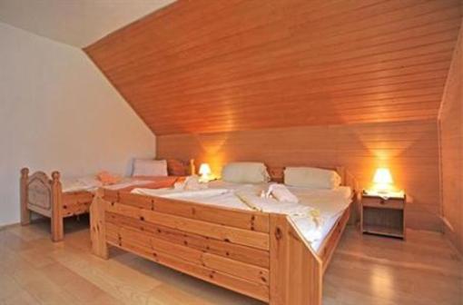 фото отеля Haus Gohringer Ferienwohnungen Hermagor