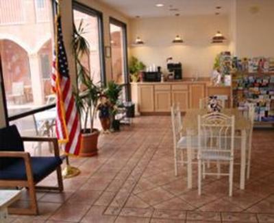 фото отеля Budget Host Inn Saint Ignace