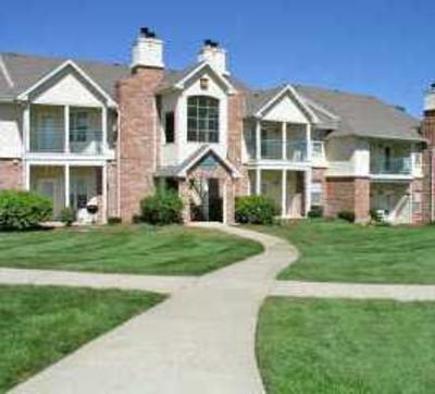 фото отеля Oakwood Apartments West 121st Street Overland Park