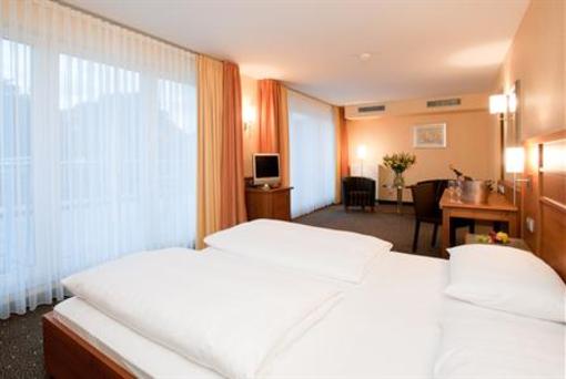 фото отеля Landhotel Krummenweg