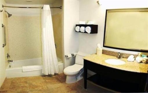 фото отеля Holiday Inn Express Toledo North